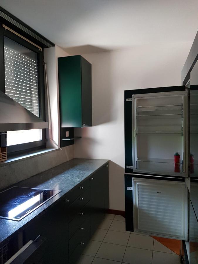 Yellow House Guest House Mendrisio Esterno foto