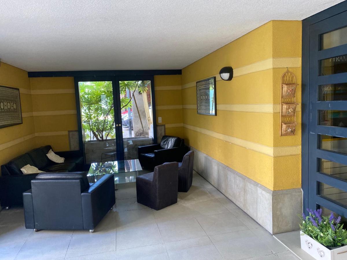 Yellow House Guest House Mendrisio Esterno foto