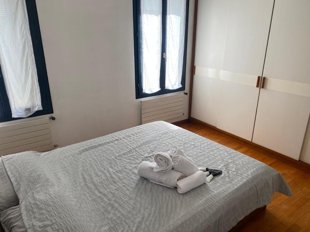 Yellow House Guest House Mendrisio Esterno foto