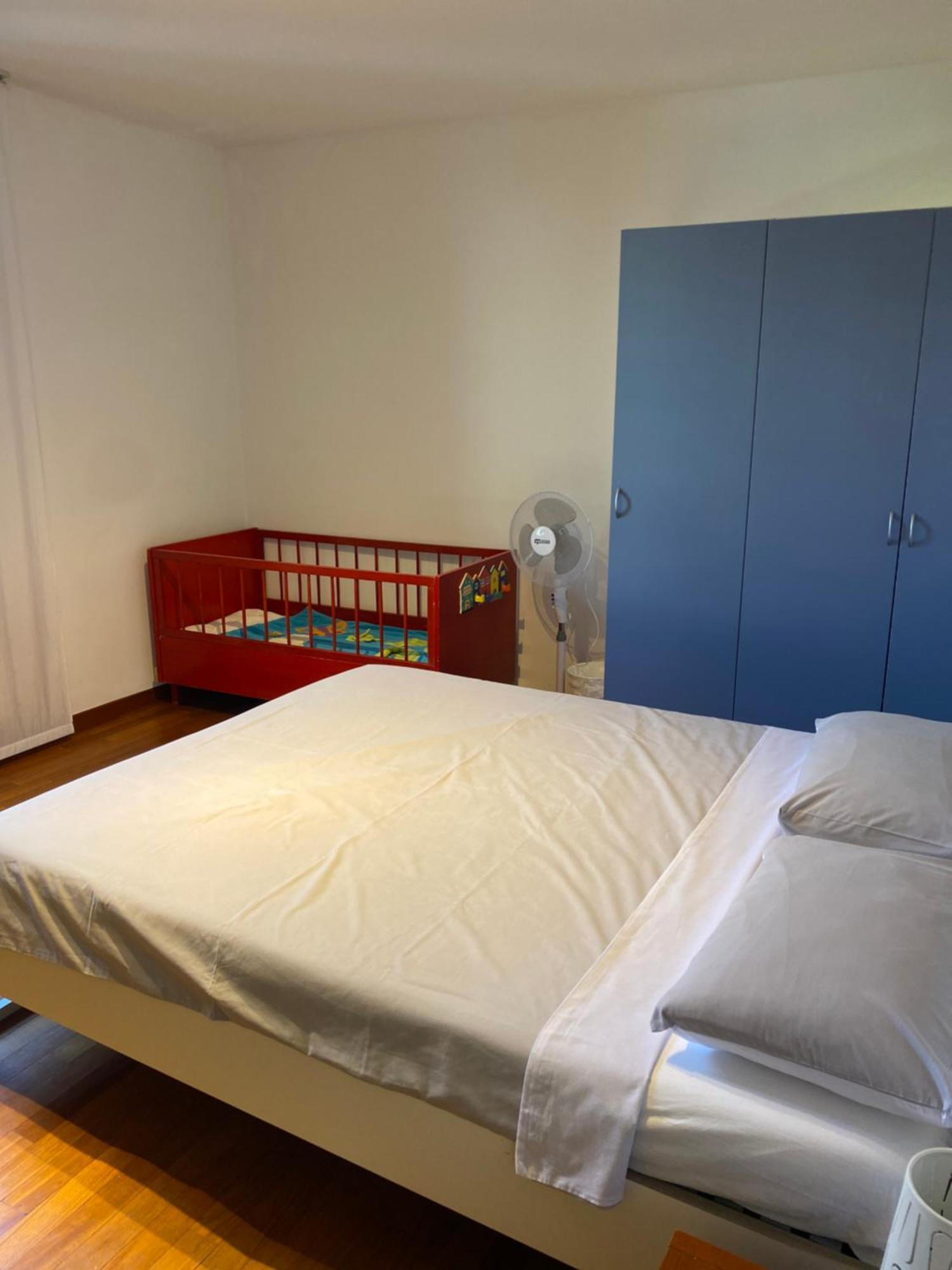 Yellow House Guest House Mendrisio Esterno foto