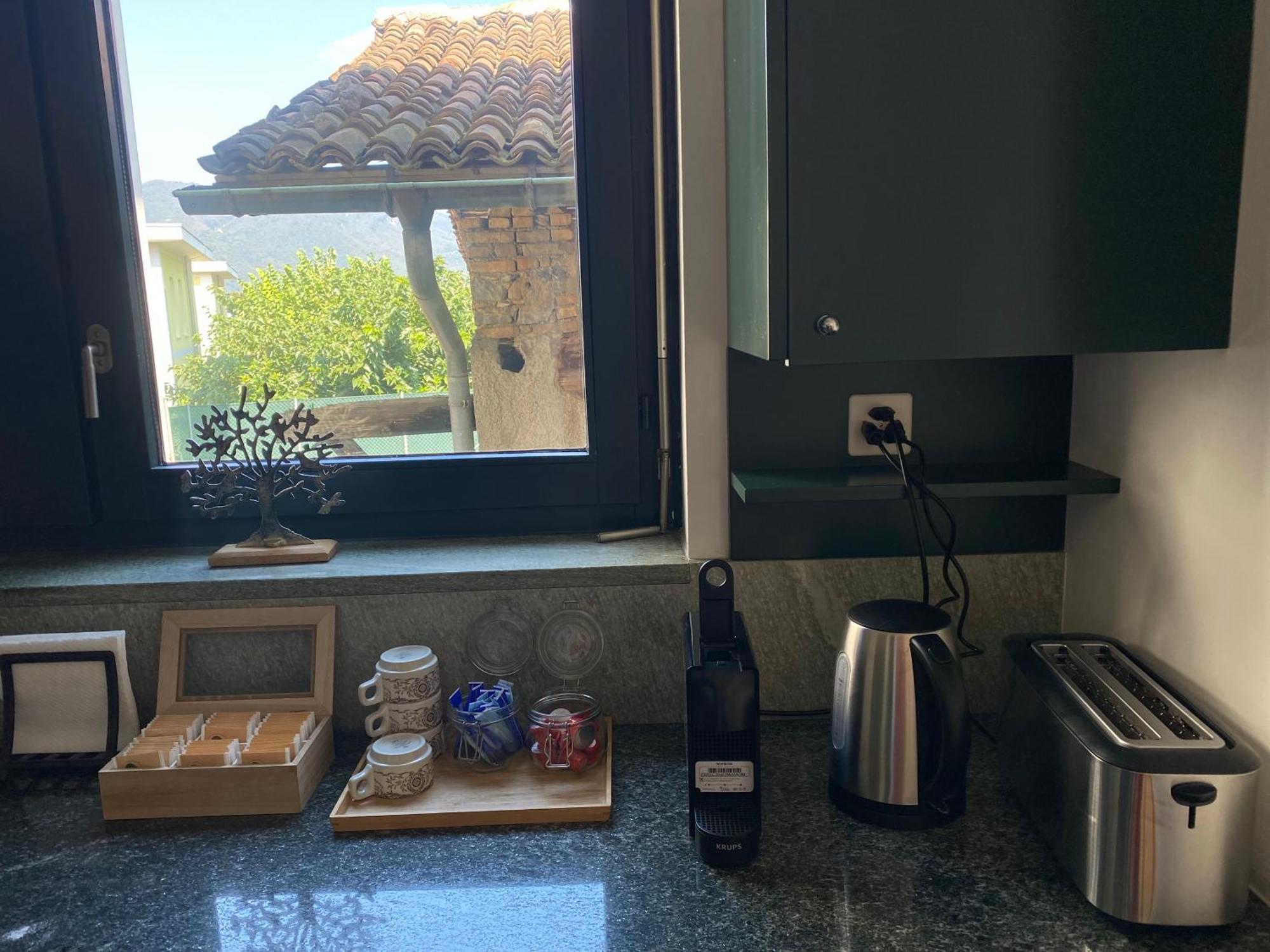 Yellow House Guest House Mendrisio Esterno foto